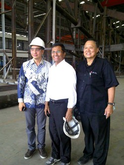 Dahlan Iskan Kunjungi Pabrik Mobil Listrik Made In Indonesia di Gresik 