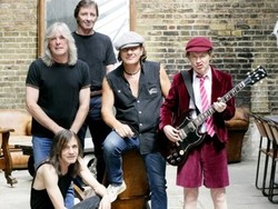 AC/DC Akan Rilis Album Live