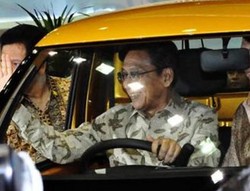 Pembukaan IIMS oleh Boediono Diundur Sehari