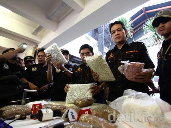 Polisi Sita 200.000 Ekstasi dari Jaringan Belanda