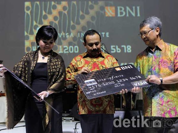 BNI Luncurkan Kartu Kredit Motif Batik
