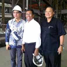 Dahlan Iskan Kunjungi Pabrik Mobil Listrik Made In Indonesia di Gresik