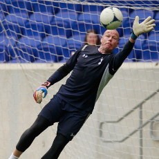 Lawan Reading, Villas-Boas Masih Akan Andalkan Friedel