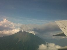 Ini Penampakan Letusan Gunung Gamalama 