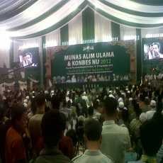 Tiba di Munas NU, SBY Disambut Salawat Badar