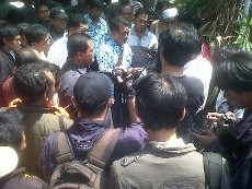 Pedagang Gagalkan Pemagaran Pasar Kanjengan Semarang