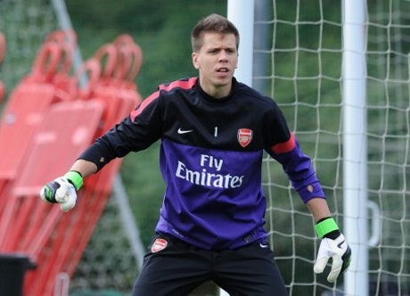 Szczesny Absen, Arsenal Andalkan Mannone