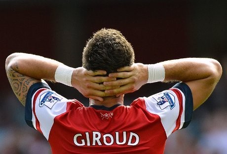 Giroud, Antara Gol Perdana & Sambutan di Markas Lamanya