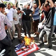Protes Innocence of Muslims, Demonstran Turki Bakar Bendera AS