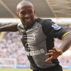 Defoe Selamatkan Villas-Boas