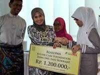 Bantuan Beasiswa K-Link 