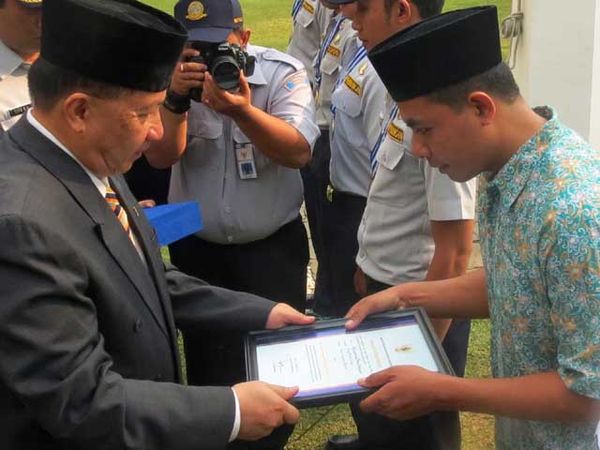 Penghargaan Untuk Sopir Teladan