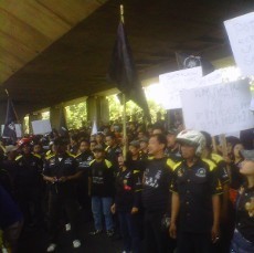 Demo Dinkes, Massa Minta Lelang Pengadaan Alkes Digagalkan