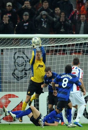 Lindegaard: Jangan Ceroboh Lagi, MU!