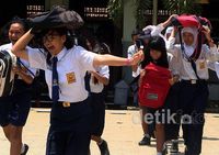 SMPN 3 Purwokerto Gelar Simulasi Gempa