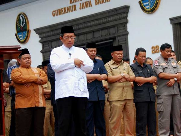 Gubernur Jabar Pimpin Salat Minta Hujan