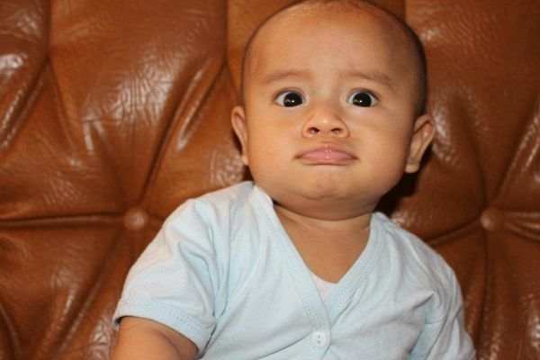 Vailean Mahanipuna Delovi, 6 Bulan, Lelaki