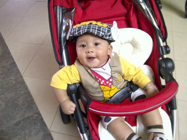 Lucky Athaillah Pardede, 10 Bulan, Lelaki