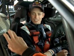 Casey Stoner Ingin Jajal Mobil Super