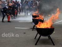 Obat dan Makanan Ilegal Rp 2 Miliar Dimusnahkan