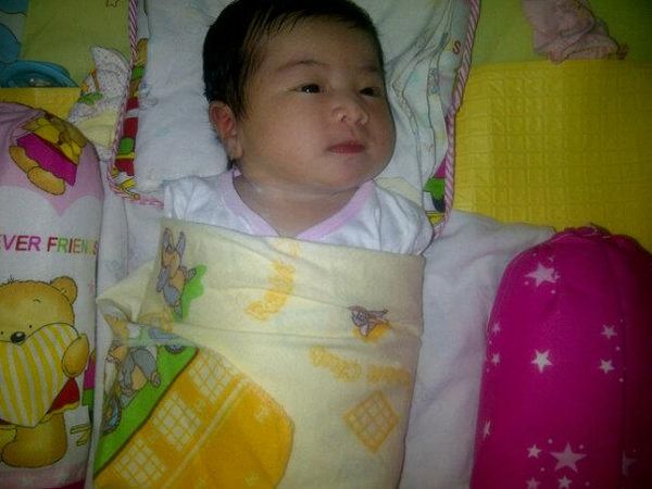 Vannesa Agatha Theng, 1 Bulan, Perempuan