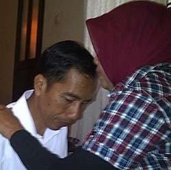 Ibunda Jokowi: Semoga Menang, Insya Allah