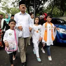 Kelilingi TPS di Jakarta, Foke: Saya Tak Mau Ganggu Pemilih