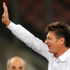 Mazzarri Minta Napoli Tak Anggap Remeh AIK