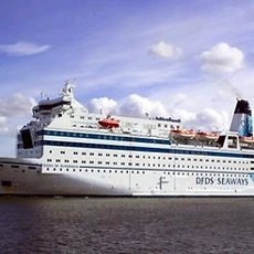 Tertidur di Kapal Pesiar, Pria Ini Terbangun dalam Kondisi Terbakar