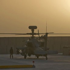 Prajurit Inggris Tiba-tiba Melahirkan di Kamp Militer Afghanistan