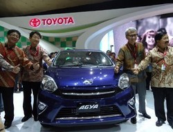 Mobil Murah Toyota Tarik Perhatian di Kemayoran