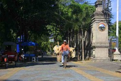 Asyiknya Membelah Kota Solo di Solo City Walk