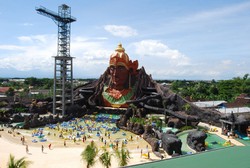 Wow! Solo Punya Water Park Seluas 5 Hektar