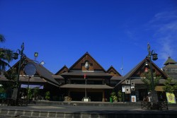 Berburu Harta Karun di Pasar Triwindu