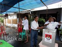 TPS Sederhana Bocor Diguyur Hujan