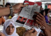 Warga Jakarta Menghitung Suara