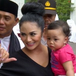 Krisdayanti Tak Sabar Tunggu Pemenang Pilkada Jakarta 