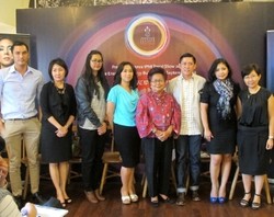 8 Desainer Indonesia Siap Ungkap Tren Fashion 2013