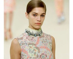 Inspirasi Make-up & Tatanan Rambut dari London Fashion Week