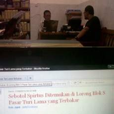 Polisi Periksa Penemu Botol Spirtus di Lokasi Kebakaran Pasar Turi Lama