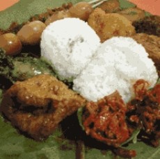 Coba Nasi Jamblang Khas Cirebon di Jalan Dr Otten Yuk!