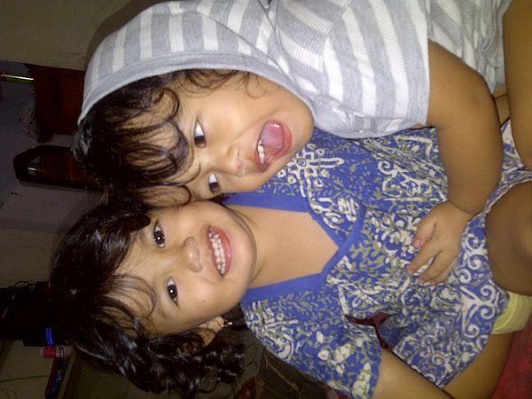 Nayla Putriku Nursudarsono dan Nazwa Putriku Nursudarsono, 2,6 Tahun, Perempuan