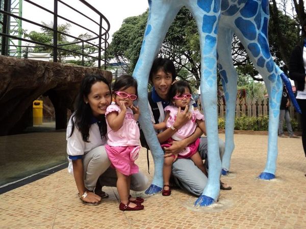 Kembar Devina Candra Kamaratih & Devita Candra Kamaratih, 3,2 Tahun, Perempuan