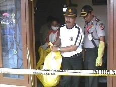 Ibu Hamil 4 Bulan & Anaknya Ditemukan Tewas Penuh Luka Tusukan