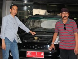 Pulang ke Solo, Jokowi Dijemput Esemka