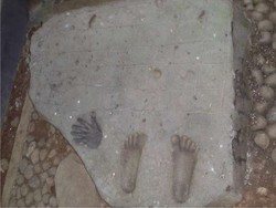 Wah! Ada Tapak Sakti di Situs Astana Gede, Ciamis