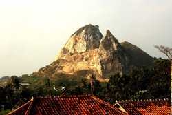 Gunung Karst Paling Dahsyat di Bandung Barat
