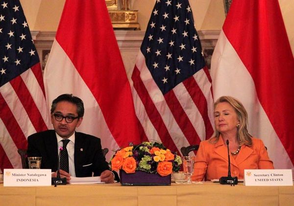 Marty dan Hillary Pimpin Pertemuan Komisi Bersama RI-AS