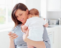 Trik Tampil Stylish & Nyaman Bagi Ibu Menyusui