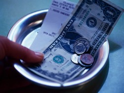 Standar Tip Restoran di New York City Naik Jadi 25%